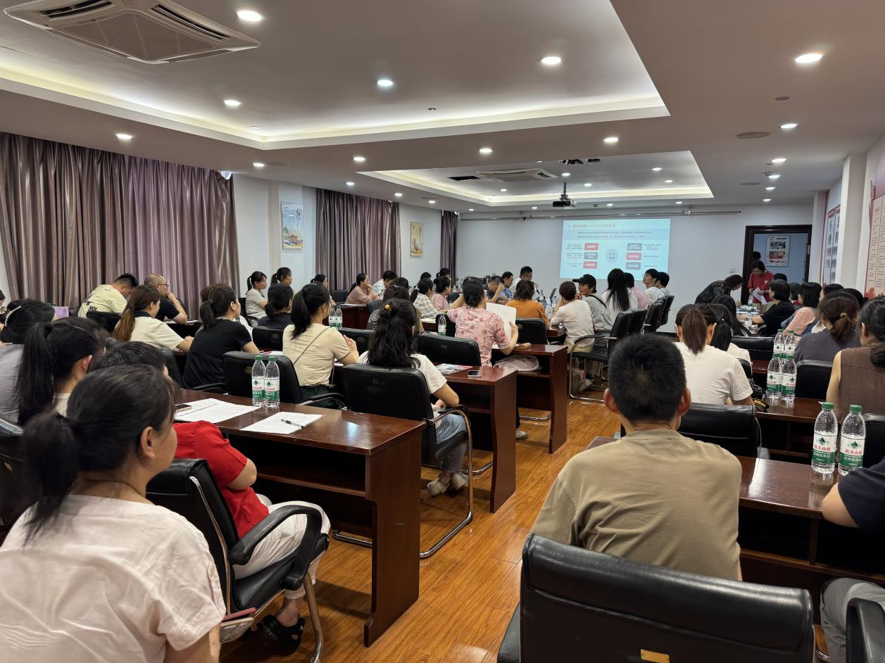 浙商大講堂拱墅站活動在錢江商城舉辦金融賦能與電商指導雙輪驅動個體經濟發展