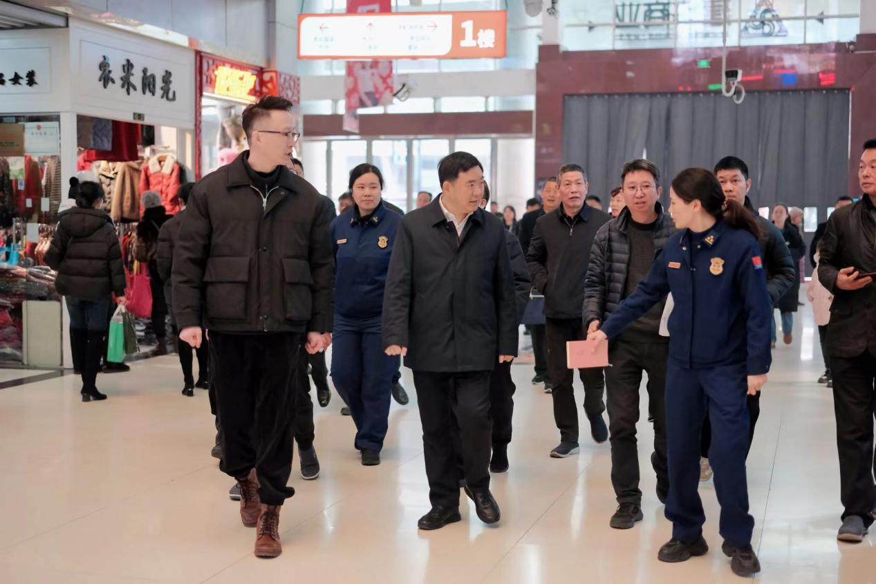 省、市、區領導蒞臨錢江商城指導安全生產工作