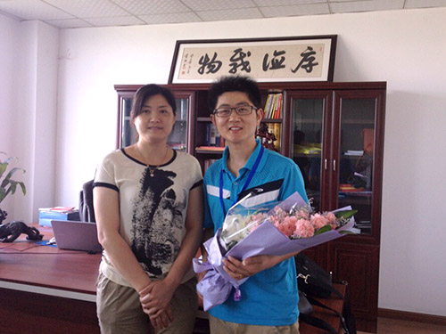 20140620生日慰問企業(yè)負(fù)責(zé)人 (2).jpg 20140620生日慰問企業(yè)負(fù)責(zé)人 (2).jpg