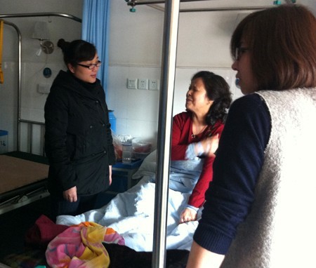 建華網(wǎng)絡(luò)工會(huì)心系一線 看望住院員工 (1).jpg 建華網(wǎng)絡(luò)工會(huì)心系一線 看望住院員工 (1).jpg