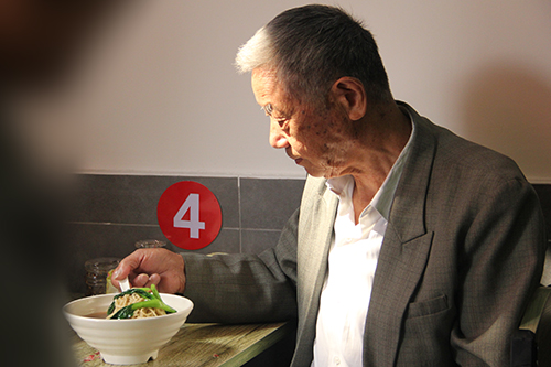 20151021重陽節送長壽面活動4.jpg 20151021重陽節送長壽面活動4.jpg