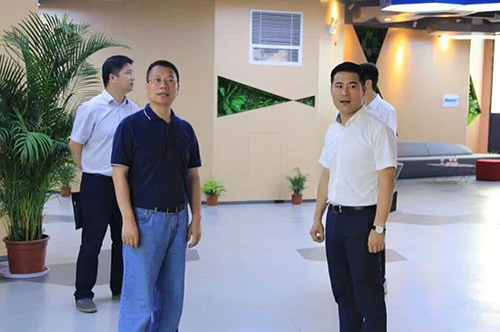 20160818拱墅區委常委、組織部李煒蒞臨杭州建華文創集團總部調研指導 (3).jpg 20160818拱墅區委常委、組織部李煒蒞臨杭州建華文創集團總部調研指導 (3).jpg