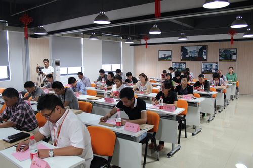 中共建華文化創(chuàng)意產(chǎn)業(yè)園支部委員會(huì)第一次黨員大會(huì)現(xiàn)場(chǎng).jpg 中共建華文化創(chuàng)意產(chǎn)業(yè)園支部委員會(huì)第一次黨員大會(huì)現(xiàn)場(chǎng).jpg